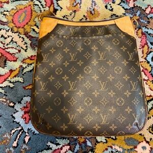 Monogrammed Odeon crossbody 12*13, used